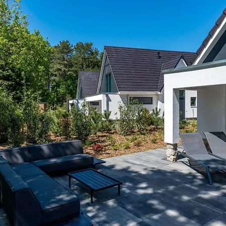 Beautiful Luxurious Situated In Villa Den Burg