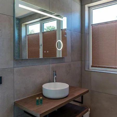 Beautiful Luxurious Situated In Villa